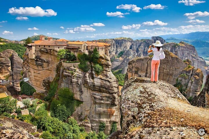 Delphi and Meteora Express Day Tour — Private Day Trip from Athens to Oracle and Sky-High Monasteries photo 4
