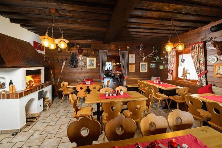 Private 2‑Day Ski Transfer: Vienna to Flachau — Ski Pass & Gear Included photo 6