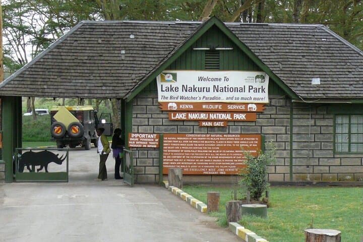 Lake Bogoria and Lake Nakuru 2-Day Safari: Flamingos, Rhinos & Hot Springs photo 6