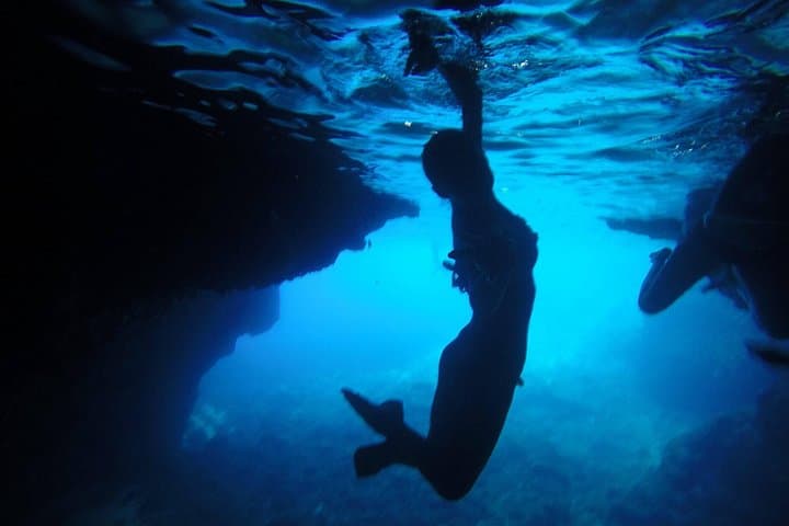 Dubrovnik Elaphiti Boat Tour — Blue Cave Snorkel, Šunj Beach & Old Town Panorama photo 1