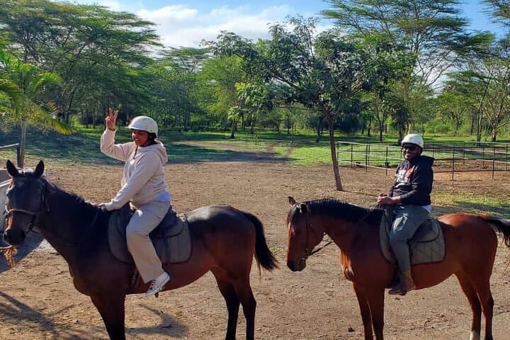 Lake Duluti Paddle and Horseback Day Trip from Arusha photo 4