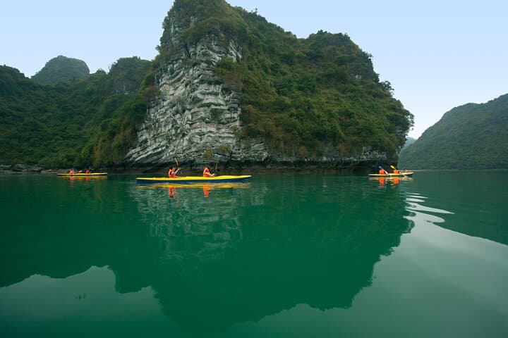 2-Day Pando Cruise: Halong & Lan Ha Bay Overnight from Hanoi