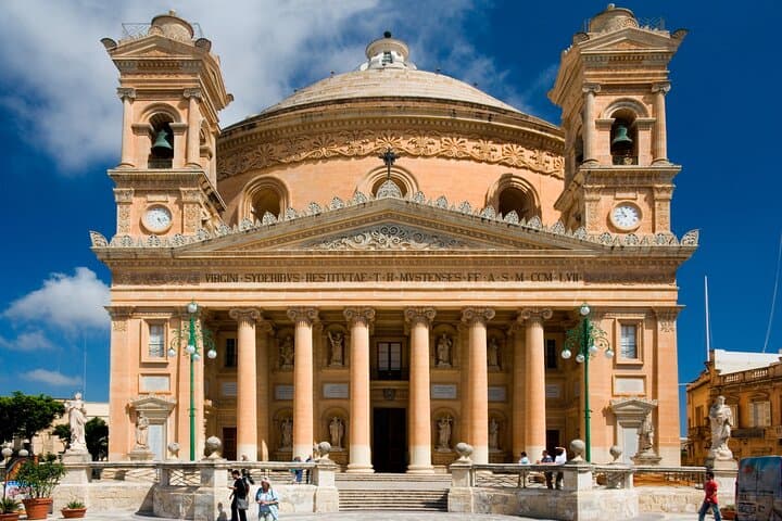Mosta Dome to Blue Grotto: 5-Hour Private Tour of Mdina & Dingli Cliffs