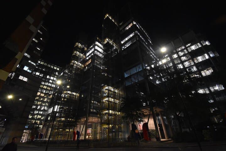 London Ghosts and Gore Night Walking Tour — Private Haunted City Experience photo 2