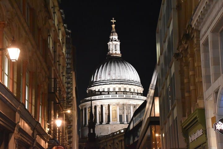 London Ghosts and Gore Night Walking Tour — Private Haunted City Experience photo 6