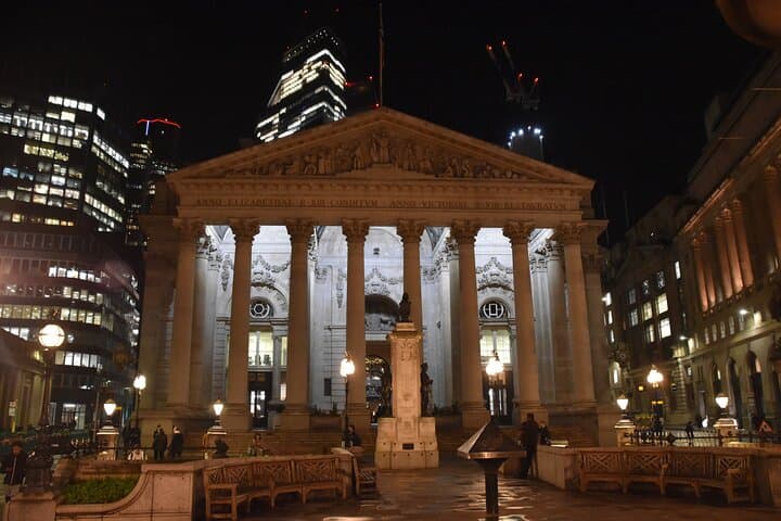 London Ghosts and Gore Night Walking Tour — Private Haunted City Experience photo 3