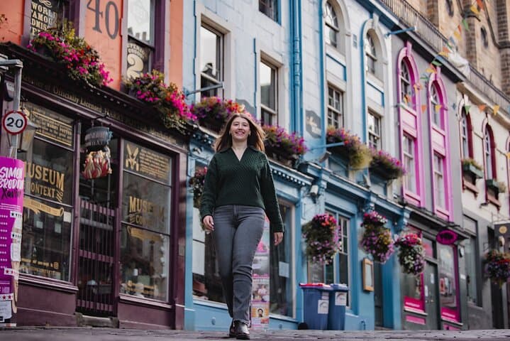 Edinburgh Private Photoshoot: Capture the City’s Best Backdrops with a Pro photo 5