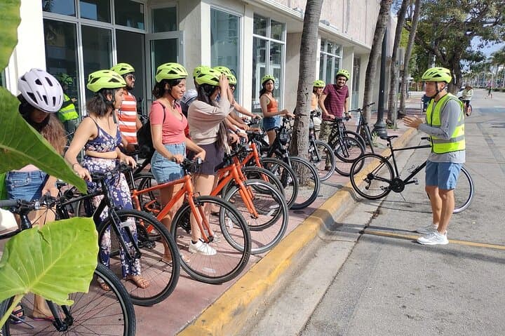 Private Miami Beach Bike Tour: South Beach Art Deco & Oceanfront Ride