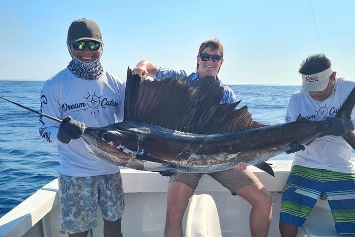 Half-Day Private Fishing in Puerto Morelos — Reef Trolling & Bottom Fishing photo 1