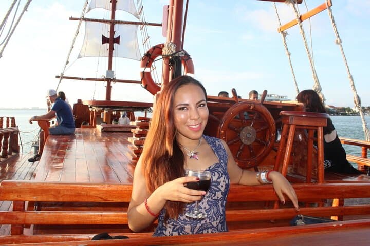 Moonlit Spanish Galleon Dinner on Nichupté Lagoon — Romantic Cancun Cruise photo 3