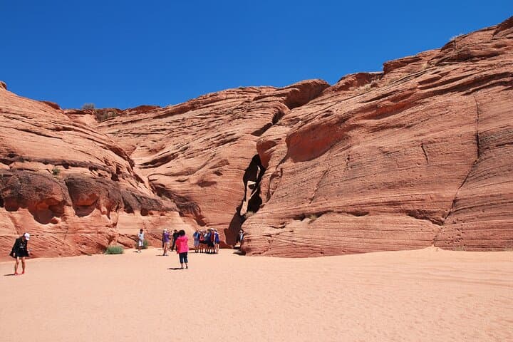 Full-Day Lower Antelope Canyon and Horseshoe Bend Tour from Las Vegas photo 6