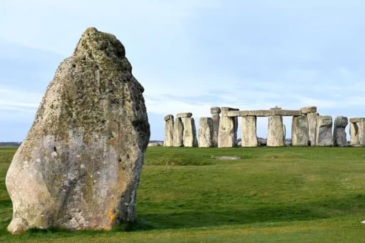Private Day Trip to Stonehenge, Salisbury Cathedral & Old Sarum from Bath photo 2