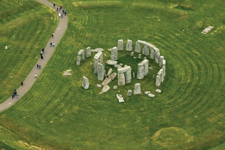 Private Day Trip to Stonehenge, Salisbury Cathedral & Old Sarum from Bath photo 5