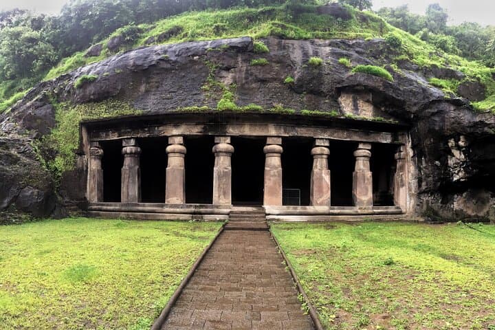Exploring Elephanta Caves & Mumbai Highlights: Day Tour from the Gateway of India photo 2