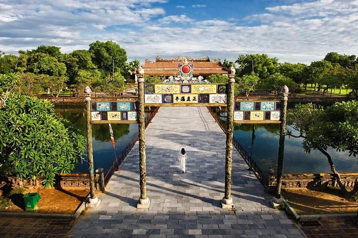 Hue Imperial City Day Tour from Hoi An via Hai Van Pass photo 4