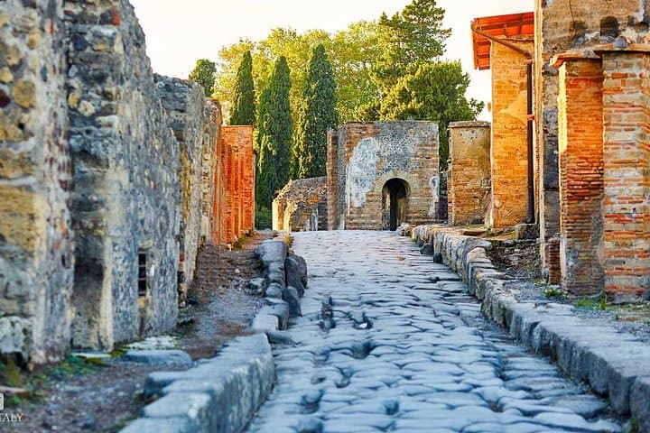 Private Day Tour: Amalfi Coast, Pompeii & Sorrento from Naples photo 2