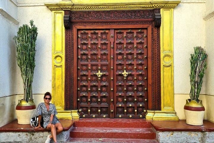 Mnemba Dolphins, Spice Farm & Stone Town — Full-Day Zanzibar Highlights photo 4