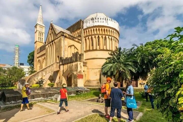 Mnemba Dolphins, Spice Farm & Stone Town — Full-Day Zanzibar Highlights photo 6