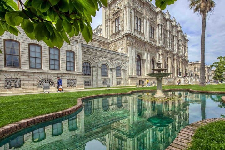 Dolmabahçe Palace Tour and Bosphorus Sunset Cruise — Istanbul Experience photo 2