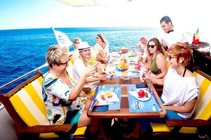 Hurghada Elite VIP Red Sea Cruise and Snorkeling Trip