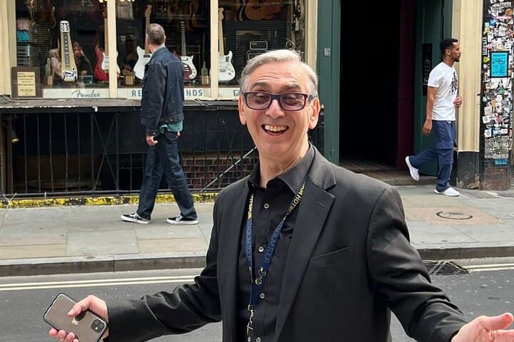 Taylor Swift London Boy Tour: Iconic Swiftie Stops Across London
