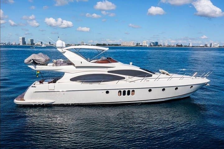 Private 22m Yacht Cruise on the Bosphorus: 2-Hour Luxury Tour in Istanbul photo 1