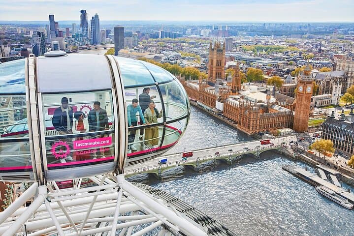 One-Day Guide: Madame Tussauds, London Eye & London Dungeon Combo Ticket photo 5