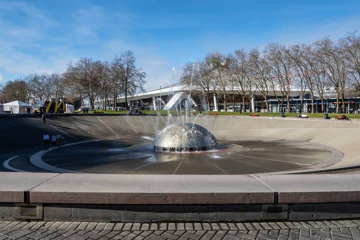 Seattle Time Travel Exploration Game: Solve Clues Across Seattle Center & Waterfront photo 4