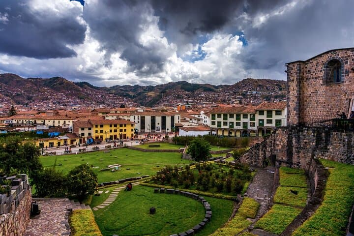 Half-Day Private Cusco Ruins Tour: Sacsayhuamán, Qorikancha & Inca Sites