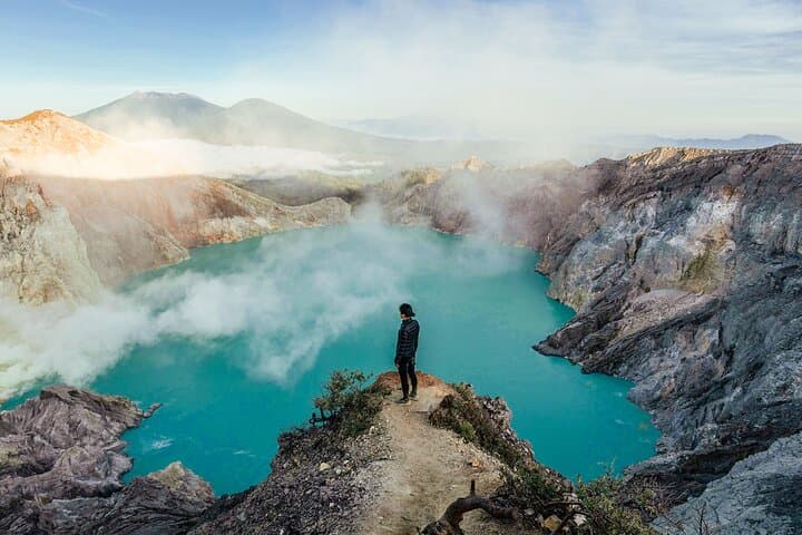 3-Day Private Tour: Mount Bromo Sunrise & Kawah Ijen Blue Fire Experience