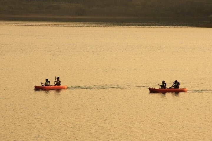 SUP and Kayak Tour on Tuyen Lam Lake — Guided Paddle in Da Lat photo 2