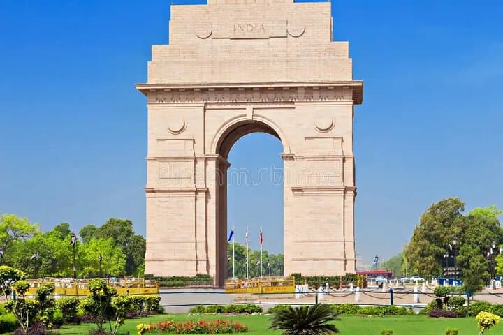 One-Day Private Old & New Delhi Tour: Rickshaws, Mughal Monuments & Markets photo 2