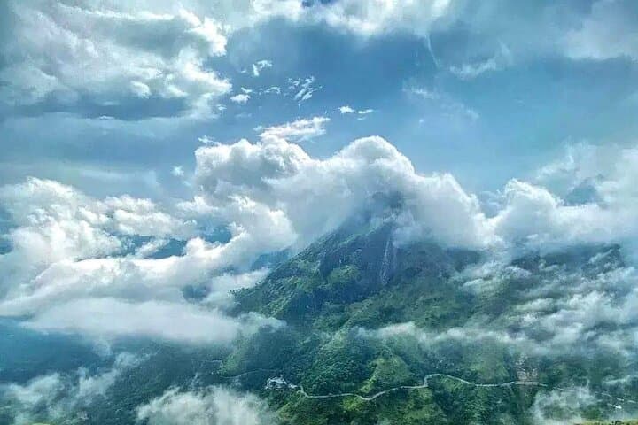 Ella and Lipton's Seat Day Trip: Scenic Train, Tea Hills & Little Adam’s Peak