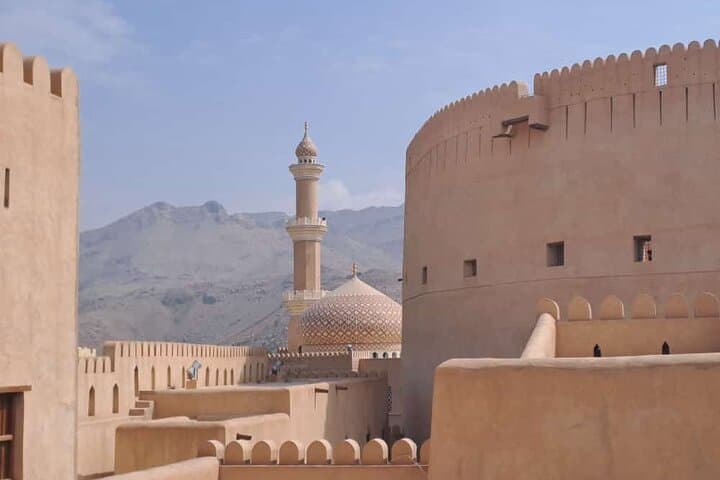 Jebel Shams & Nizwa Day Tour: Canyon Views, Misfat Al Abreen & Al Hamra photo 3