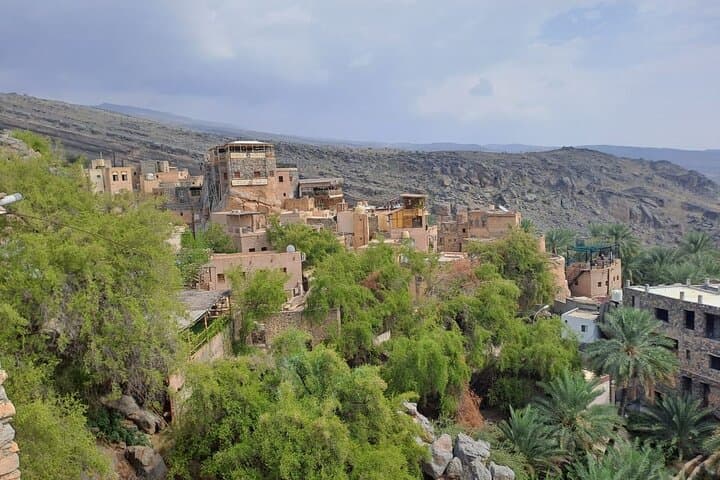 Jebel Shams & Nizwa Day Tour: Canyon Views, Misfat Al Abreen & Al Hamra photo 4