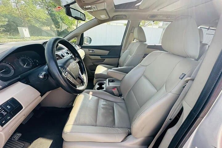 Private Full-Day Chauffeur Service in Dubai — Luxury City and Desert Transfers photo 6