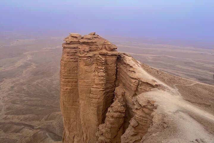 Edge of the World & Huraymila Park: Day Tour from Riyadh to Jebel Fihrayn