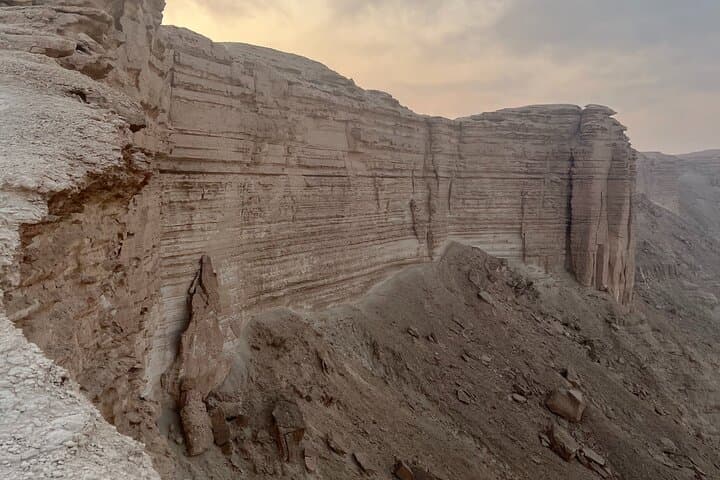Edge of the World & Huraymila Park: Day Tour from Riyadh to Jebel Fihrayn photo 2