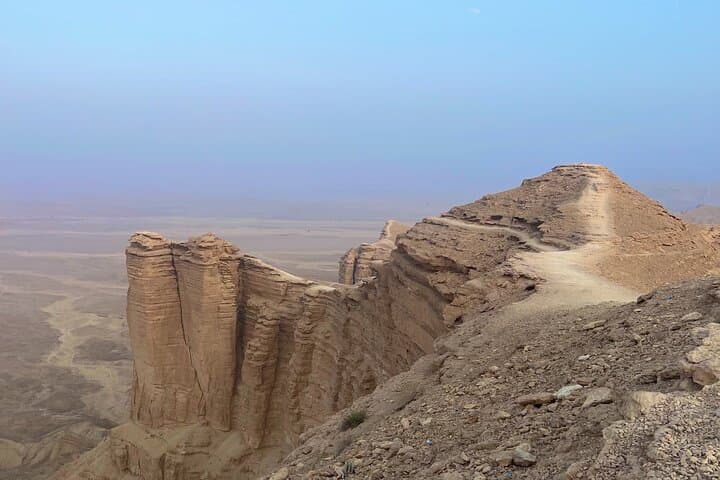 Edge of the World & Huraymila Park: Day Tour from Riyadh to Jebel Fihrayn photo 6
