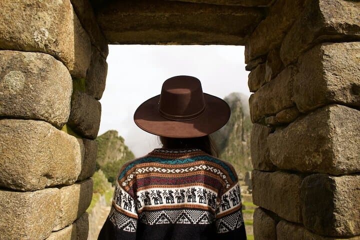 Short 2-Day Inca Trail to Machu Picchu: Wiñay Wayna & Sunrise Ruins photo 1