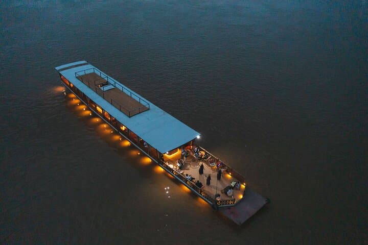 Luang Prabang Sunset Cruise: Mekong Evening Cruise with Traditional Lao Dance