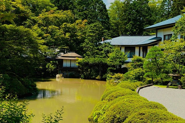 Full-Day VIP Nikko: Toshogu Shrine, Kegon Falls & Lake Chuzenji Private Tour photo 4