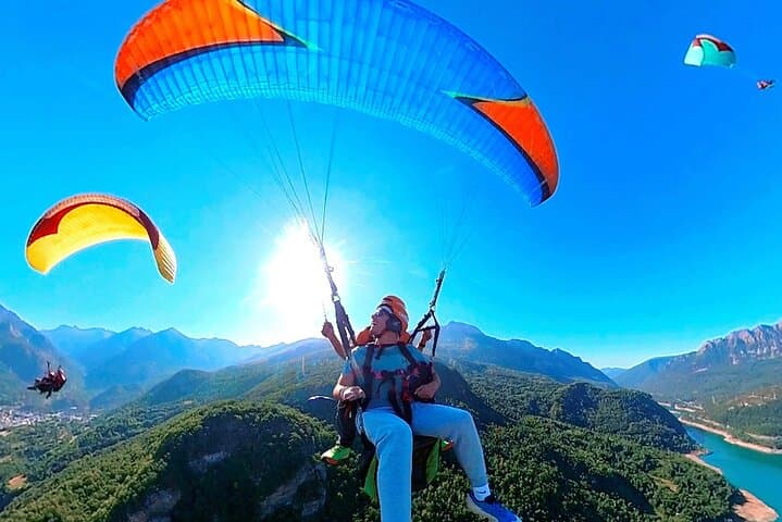 Tandem Paragliding Over the Tena Valley: Panticosa Flights with Video photo 5