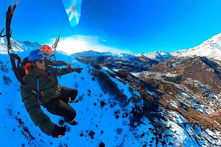 Tandem Paragliding Over the Tena Valley: Panticosa Flights with Video