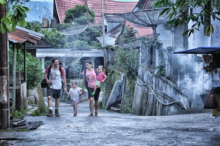 Pacu Jawi Bull Race and Minangkabau Homestay: 3-Day West Sumatra Cultural Adventure photo 4