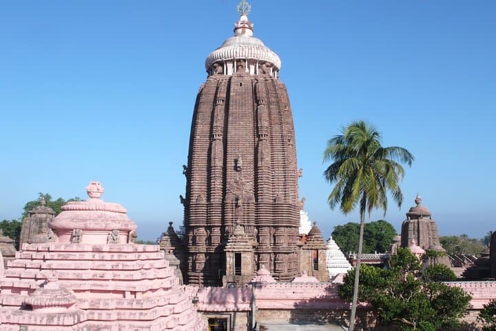 Puri Day Trip: Jagannath Temple, Gundicha & Golden Beach from Bhubaneswar