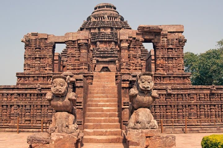 Konark Sun Temple Day Trip from Bhubaneswar — Private Guided Sightseeing