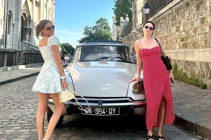 Paris in a Citroën DS: Private 3-Hour Vintage Open-Top City Tour photo 4
