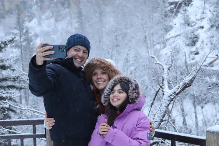 Private Winter Tour of South Dakota’s Black Hills: Spearfish Canyon Ice and Custer Wildlife