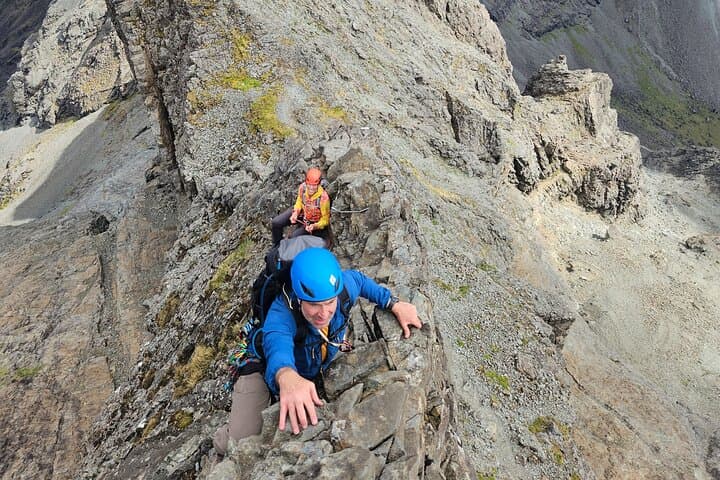 Conquer the Inaccessible Pinnacle: Scotland’s Ultimate Skye Climb photo 5
